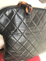 Vintage CHANEL black lambskin large tote bag with brown plastic chains and CC mark charm to the LAMPO zipper. 050206ac3