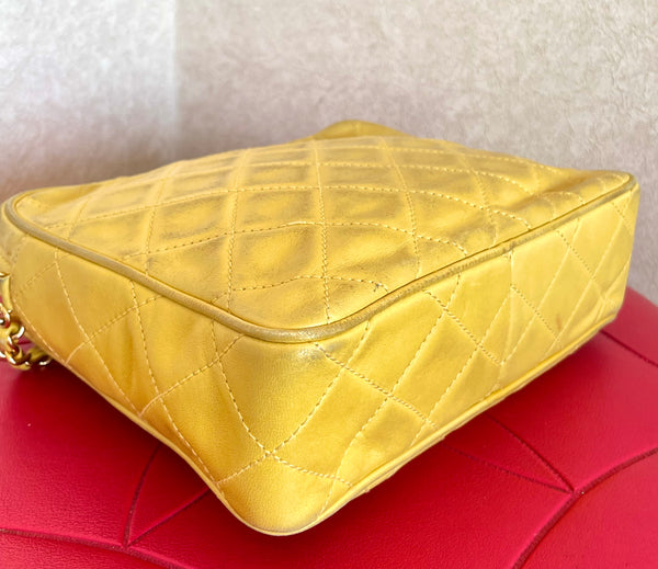 Vintage CHANEL yellow lambskin camera type chain shoulder bag with collar  flap design. CC stitch mark. 050118rk1