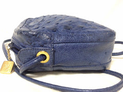 Vintage GUCCI genuine blue ostrich leather camera bag style shoulder purse with logo embossed motif and golden charm. Rare masterpiece.