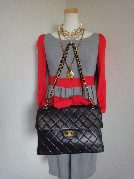 chanel purse black and gold