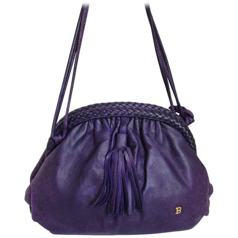 Vintage BALLY deep purple, violet calfskin pouch, clutch style shoulder bag with golden B charm and braided kiss lock closure. Unique design