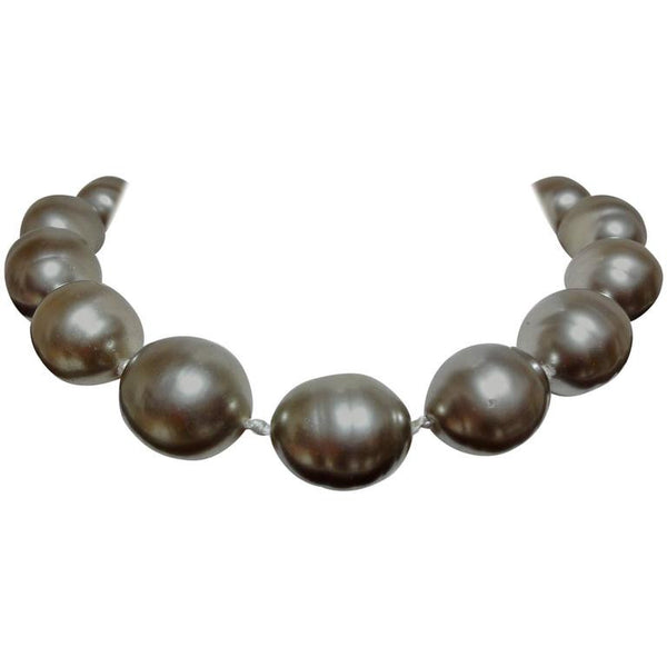 Sold at Auction: Vintage Chanel Graduated Baroque Pearl Necklace