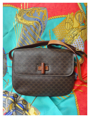 Vintage CELINE darkbrown and brown macadam blason pattern shoulder bag with leather trimmings. Unisex. riri zipper
