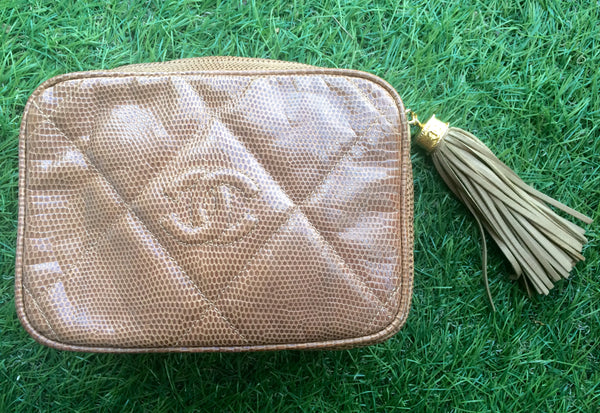 Vintage CHANEL cocoa brown lizard camera bag type clutch bag with frin –  eNdApPi ***where you can find your favorite designer  vintages..authentic, affordable, and lovable.
