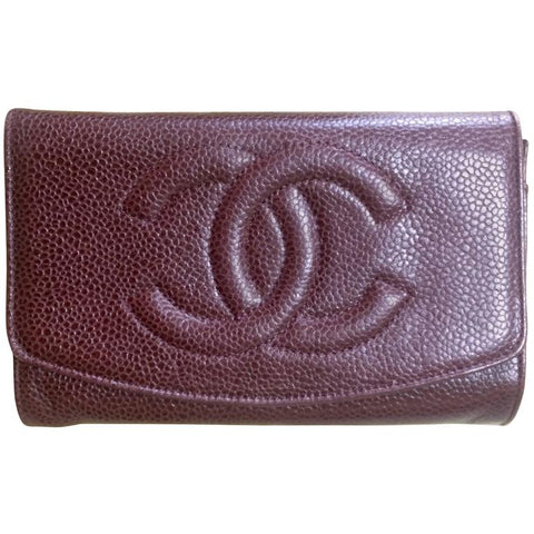 Vintage CHANEL red caviar leather wallet with large CC logo. Classic a –  eNdApPi ***where you can find your favorite designer  vintages..authentic, affordable, and lovable.