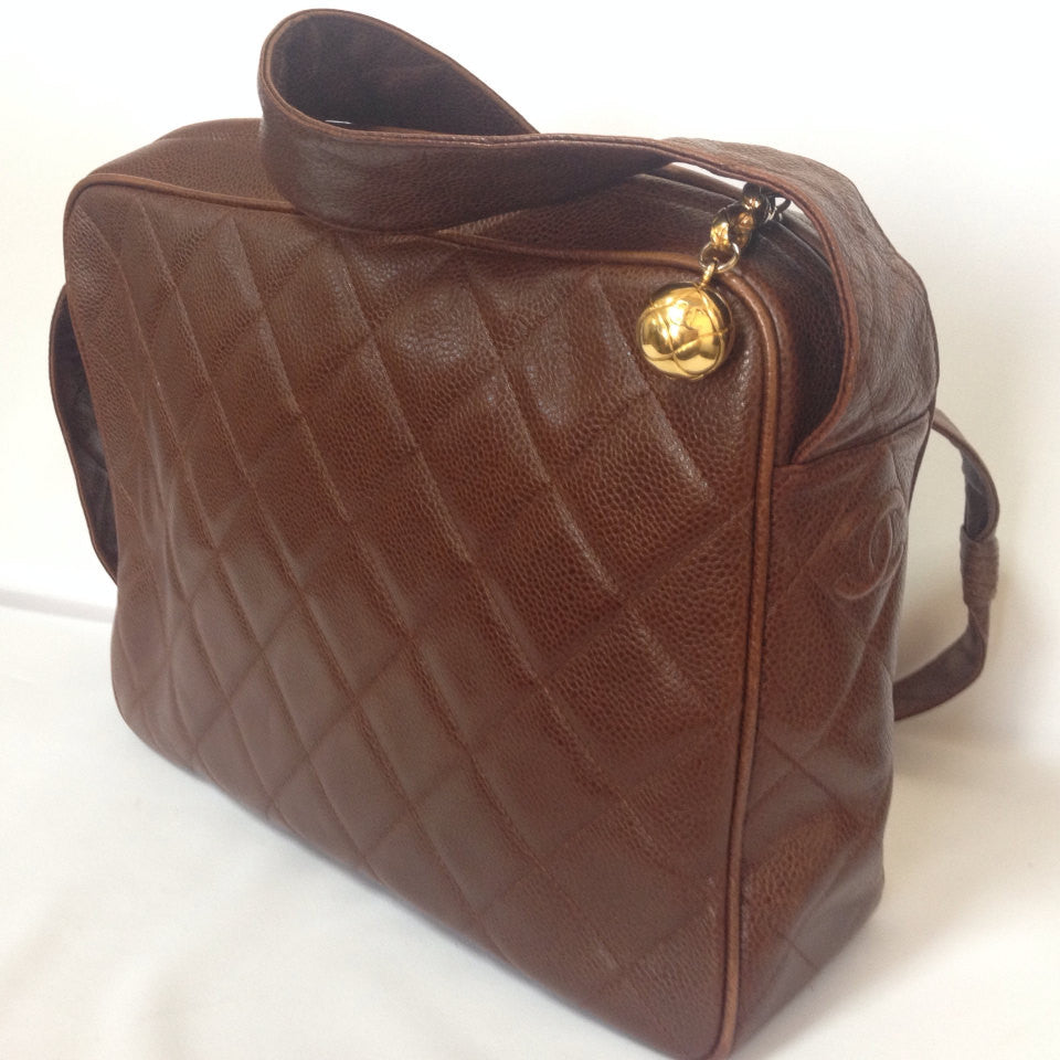 Vintage CHANEL dark brown caviar leather messenger large, jumbo should –  eNdApPi ***where you can find your favorite designer  vintages..authentic, affordable, and lovable.