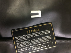 Vintage CHANEL black calf leather large chain shoulder tote bag with golden CC mark motif at flap. Classic purse for daily use.
