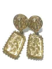 Vintage Givenchy faux pearl and golden dangle earrings with logo square plate. Chic and cute jewlery piece.