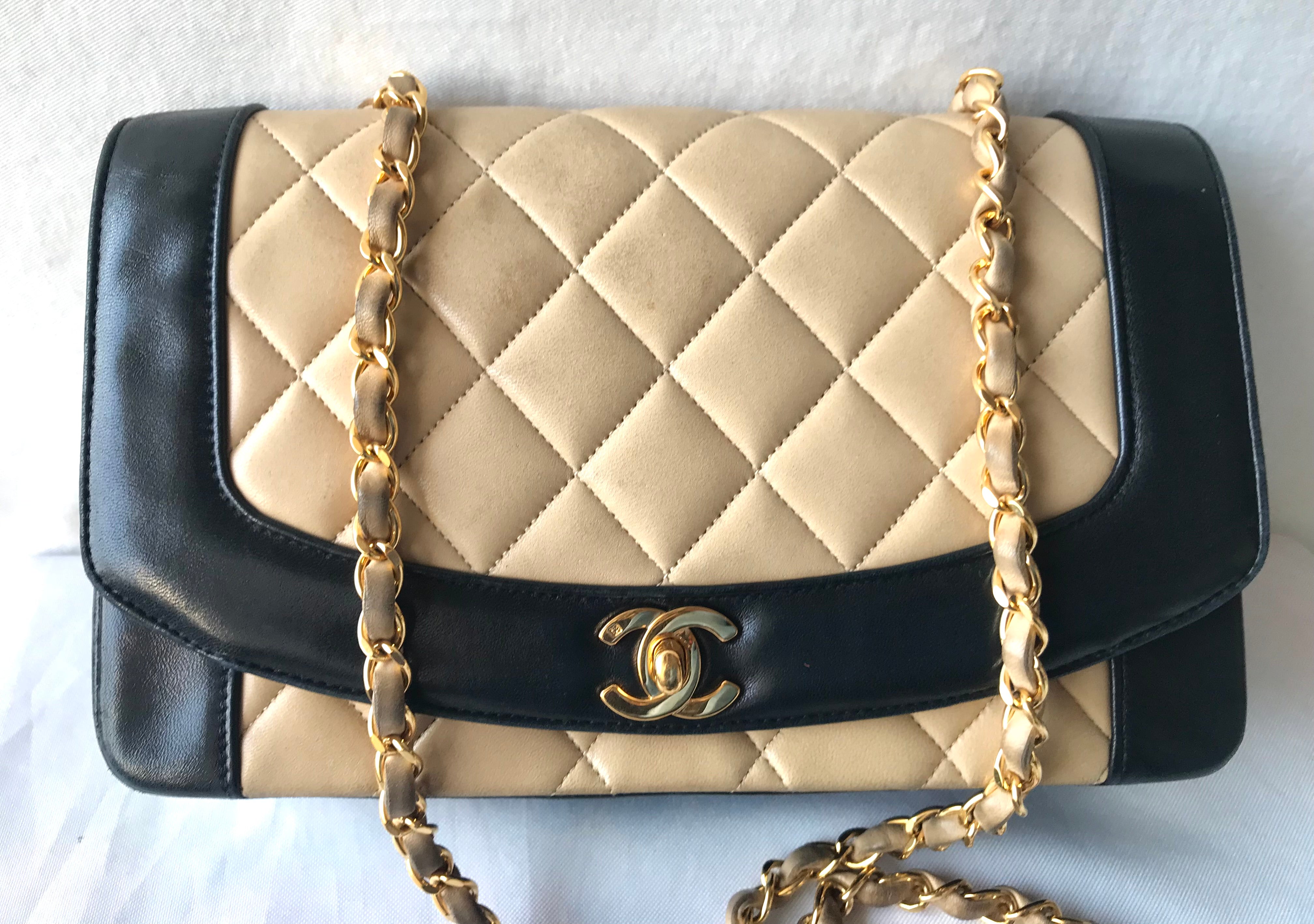 Vintage CHANEL beige and black frame lambskin 2.55 classic flap should –  eNdApPi ***where you can find your favorite designer vintages..authentic,  affordable, and lovable.