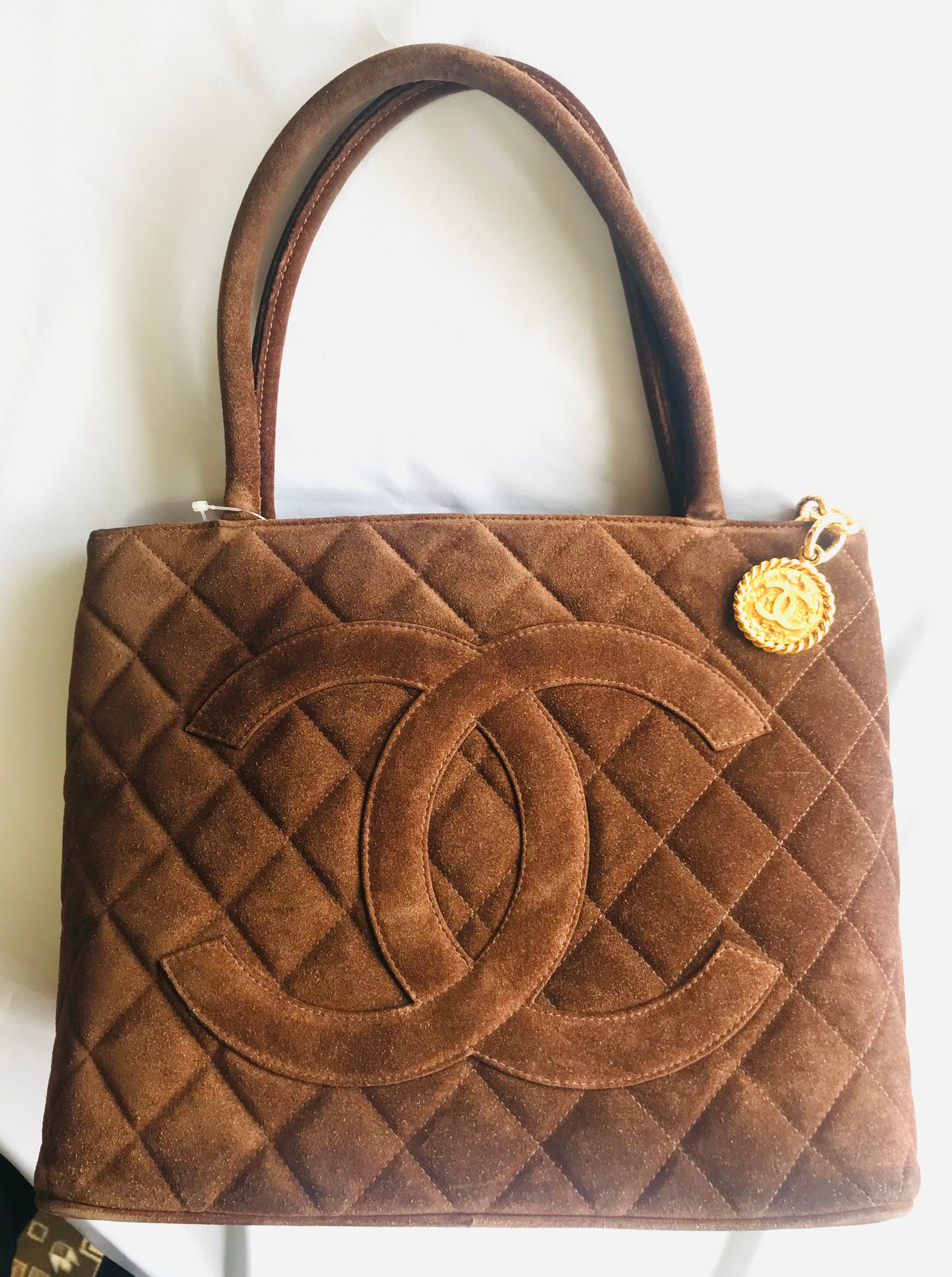 Vintage CHANEL brown lambskin large tote bag with gold tone chains and – eNdApPi  ***where you can find your favorite designer vintages..authentic,  affordable, and lovable.