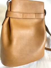 Vintage Salvatore Ferragamo camel brown leather hobo style shoulder bag with gancini gold tone closure. Masterpiece for daily use. 050320r6