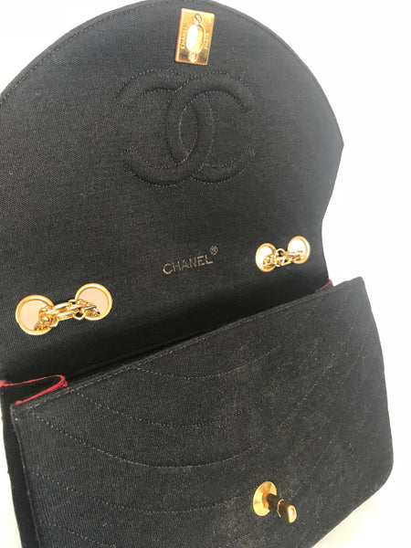 Vintage CHANEL unique oval U stitch black jersey classic 2.55 flap ski – eNdApPi  ***where you can find your favorite designer vintages..authentic,  affordable, and lovable.