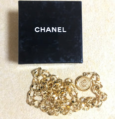 Vintage CHANEL golden thick lightweight chain belt with round CC coin charm and double layer design at front. 78cm