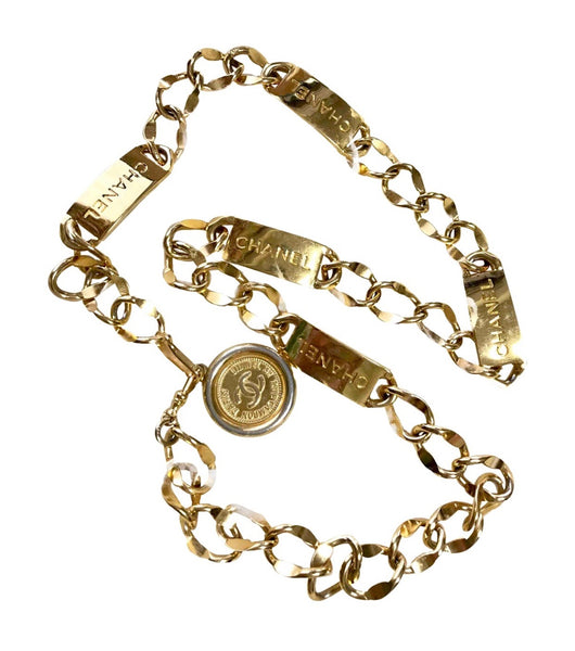Vintage CHANEL gold chain belt with triple layer chains and two large – eNdApPi  ***where you can find your favorite designer vintages..authentic,  affordable, and lovable.
