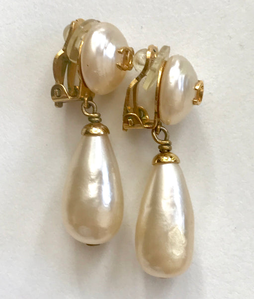 Vintage CHANEL white teardrop faux pearl dangle earrings with