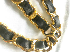 Vintage CHANEL black leather thick chain belt with golden mademoiselle and CC charm. Nice and heavy single layer belt.