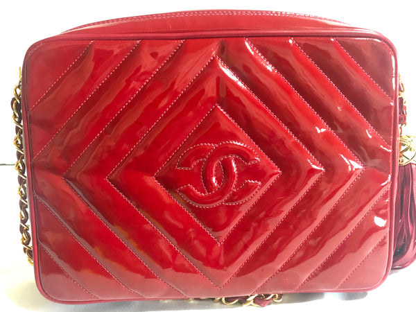 Vintage CHANEL lipstick red patent enamel shoulder bag, camera bag