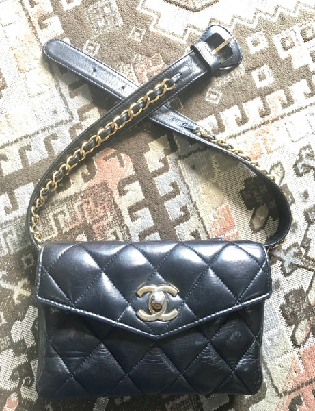 Vintage CHANEL black lamb leather waist bag, fanny pack with