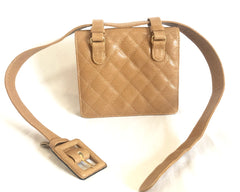 Vintage CHANEL beige brown caviarskin waist purse, hip bag, fanny pack with golden CC mark. Classic 2.55 design. R0410112