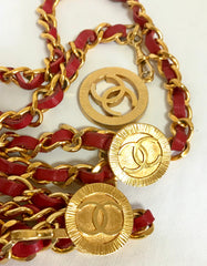 80's Vintage CHANEL red leather and chain belt with golden CC charms. Must-have belt from CHANEL. Triple layer belt.
