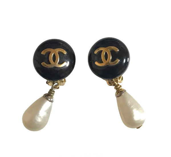 Vintage CHANEL white teardrop faux pearl dangle earrings with blue