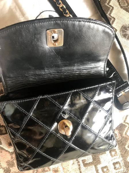Vintage CHANEL black patent enamel leather belt bag, fanny pack