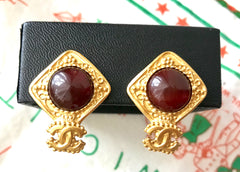 Vintage CHANEL golden square frame and wine red round gripoix glass stone earrings with CC mark. Beautiful and rare jewelry.