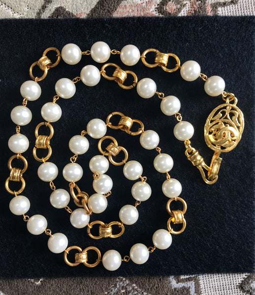 Vintage CHANEL Gold CC Logo Faux Pearl Necklace Used From Japan 