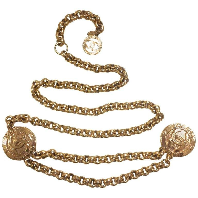 Vintage CHANEL golden nice and heavy chain belt with two large CC round motif charms. Rare and Gorgeous belt. Perfect Chanel gift