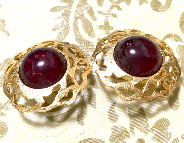 Vintage CHANEL golden round arabesque frame and wine red round gripoix –  eNdApPi ***where you can find your favorite designer  vintages..authentic, affordable, and lovable.