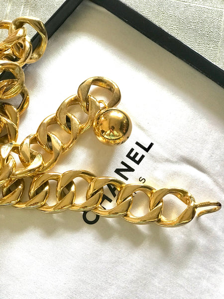 Vintage Chanel Round Cutout Lucky Charms Chain Belt Gold Metal