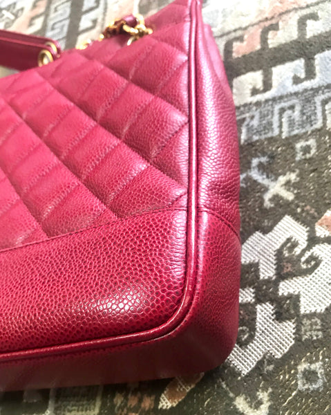 Chanel Timeless CC Red Shoulder Bag in Quilted Caviar – Vintage by