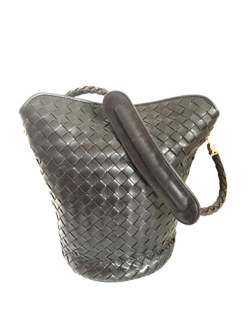 Vintage Bottega Veneta black lambskin intrecciato bucket hobo shoulder bag.  Must have clasic purse.