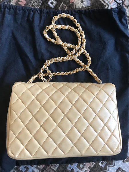 Vintage CHANEL beige lambskin classic 2.55 shoulder bag with golden CC – eNdApPi  ***where you can find your favorite designer vintages..authentic,  affordable, and lovable.