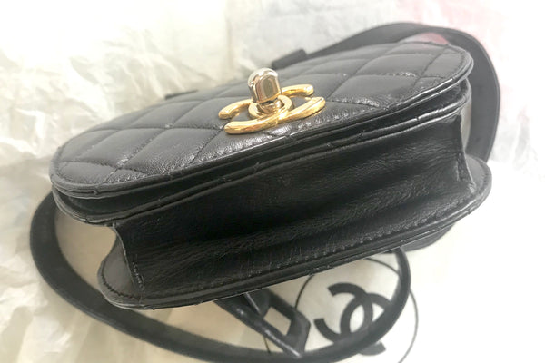 Chanel Crossbody Bag With Chain VIP Gift With Purchase (GWP) รุ่น Limited  (แอดไลน์ ก่อนสั่งซื้อ) - RisMa beauty จำหน่ายเครื่องสำอางไทยต่างประเทศ  กระเป๋าแบรนด์แท้ เสื้อผ้า ของใช้ในบ้าน : Inspired by LnwShop.com