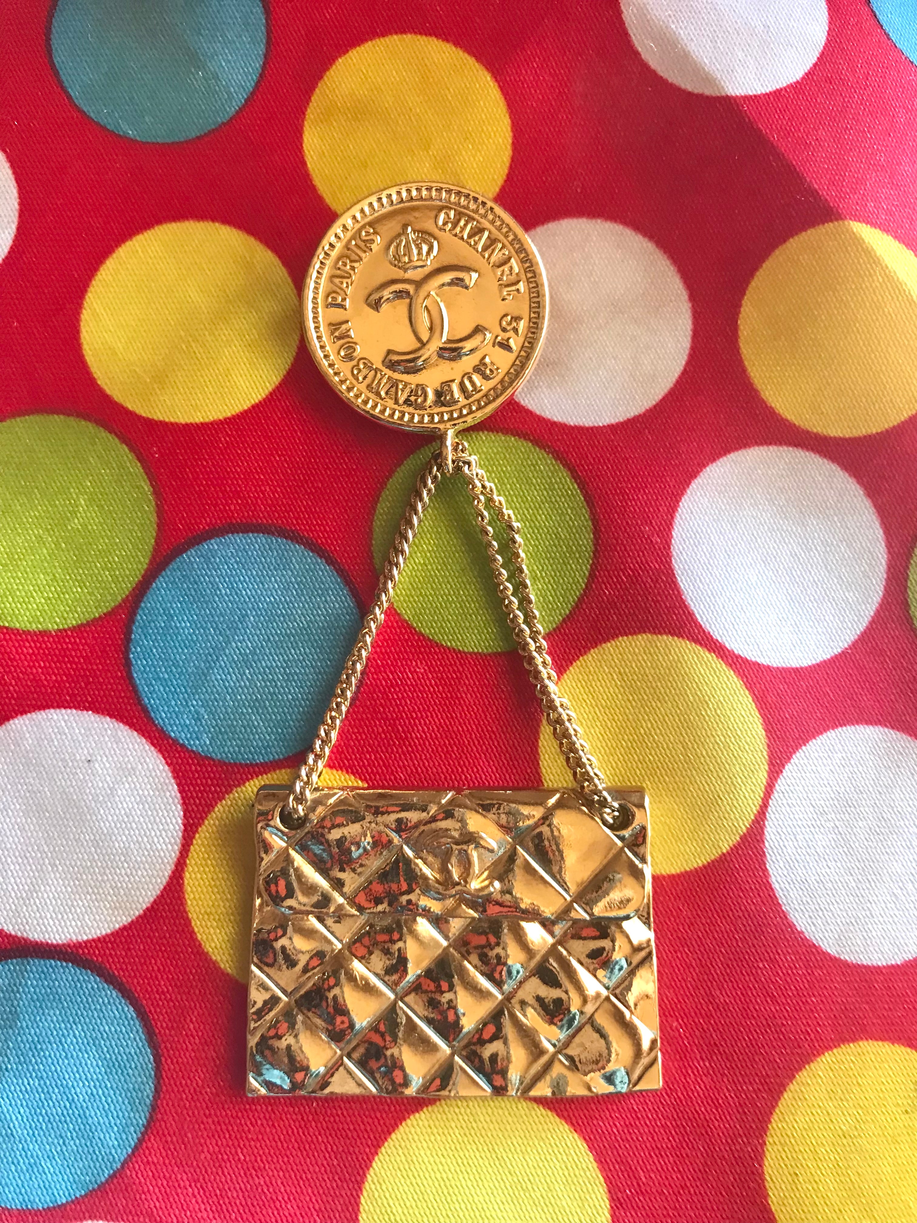 Vintage CHANEL Gold tone brooch with 2.55 classic purse and CC charms. –  eNdApPi ***where you can find your favorite designer  vintages..authentic, affordable, and lovable.