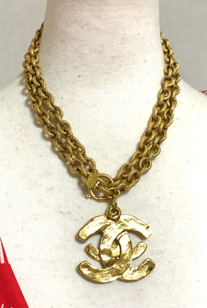 Vintage CHANEL long chain necklace with large and small CC mark pendant  top. Gorgeous masterpiece jewelry.