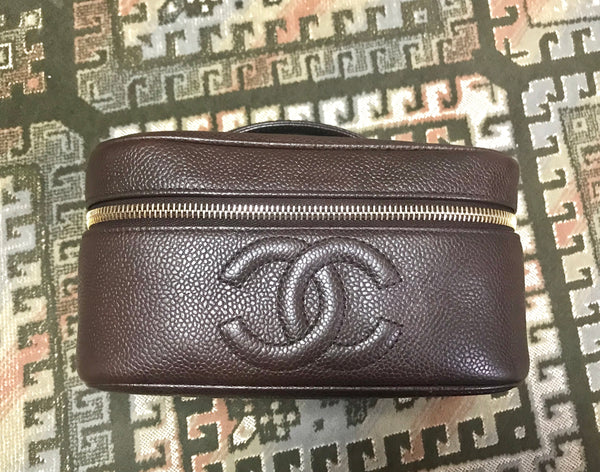 Vintage CHANEL dark brown caviar leather cosmetic and toiletry bag, pa –  eNdApPi ***where you can find your favorite designer  vintages..authentic, affordable, and lovable.