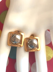 Vintage CHANEL metallic tone gripoix stone earrings in golden square shape. R0410111