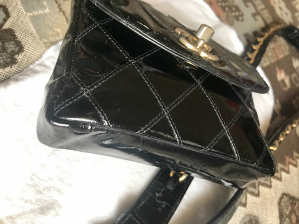 Vintage CHANEL black patent enamel leather belt bag, fanny pack