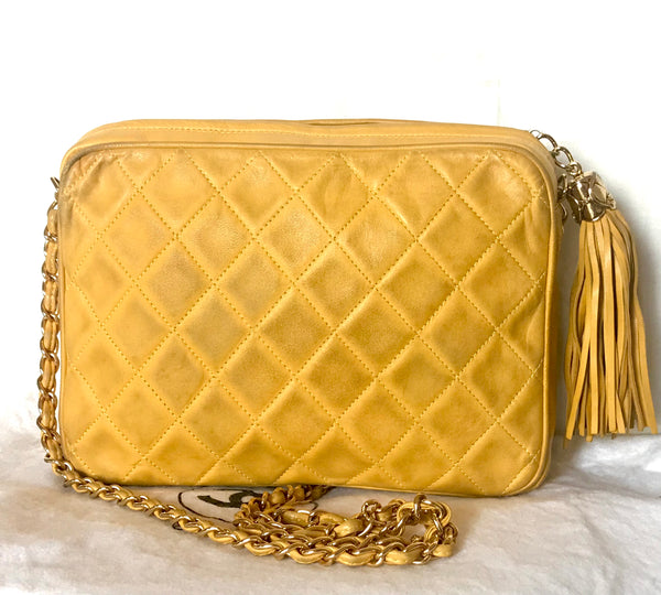 Ves Vintage Chanel yellow lambskin camera bag style chain shoulder