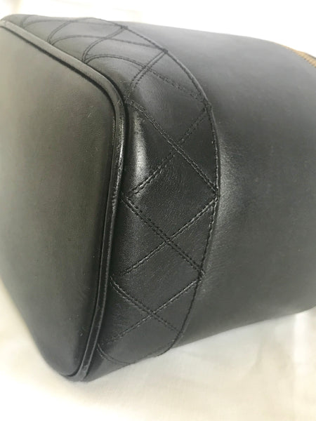 Vintage CHANEL black calfskin cosmetic and toiletry vanity bag with go –  eNdApPi ***where you can find your favorite designer  vintages..authentic, affordable, and lovable.