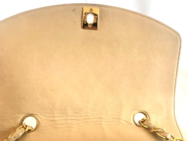 Vintage CHANEL beige lambskin classic 2.55 flap chain shoulder bag