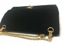 70's vintage Chanel classic black jersey 2.55 bag with double flap and skinny chain straps. One-of-a-kind bag. Ves