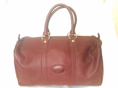 80's Vintage Longchamp rare dark wine leather duffle bag, mini travel purse. Classic bag for unisex use.