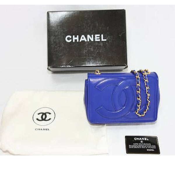 MINT. Vintage CHANEL blue lambskin chain shoulder clutch bag with larg – eNdApPi  ***where you can find your favorite designer vintages..authentic,  affordable, and lovable.