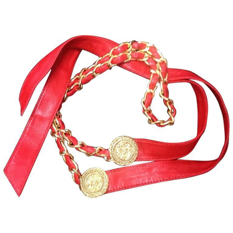 Vintage CHANEL lipstick red chain leather belt with golden CC charms. Must-have belt from CHANEL. Can be a chain necklace.