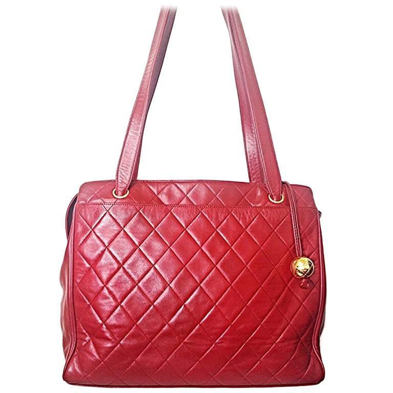 Chanel Vintage handbag in red quilted leather Collect… - Gem