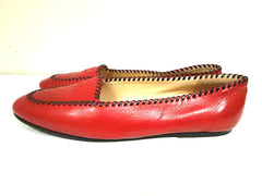Vintage CHANEL lipstick red calfskin leather flat pump shoes with black stitches and CC mark. US 5.5-6