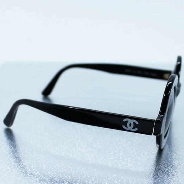 chanel black and white sunglasses